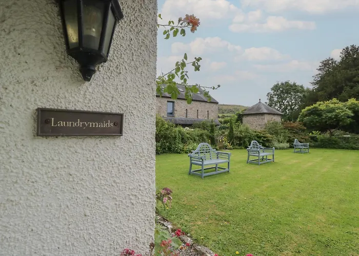 بيت للعطل The Laundrymaid's *